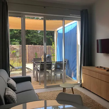 Holiday home Les De La Clere